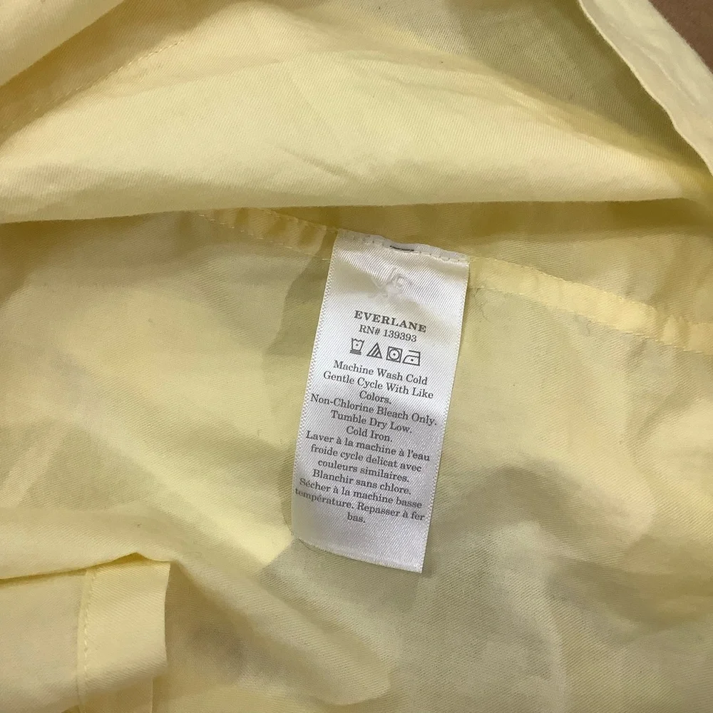 Everlane Light Yellow Collared Shirt Cropped - Picture 4 of 5